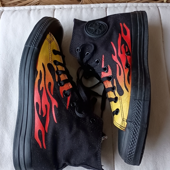 Converse Black High-Top Sneakers with Red and Yellow Flames_12 - Picture 8 of 13